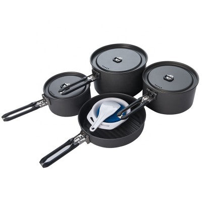 FM Feast 5 Black tableware set for 4-5 people.