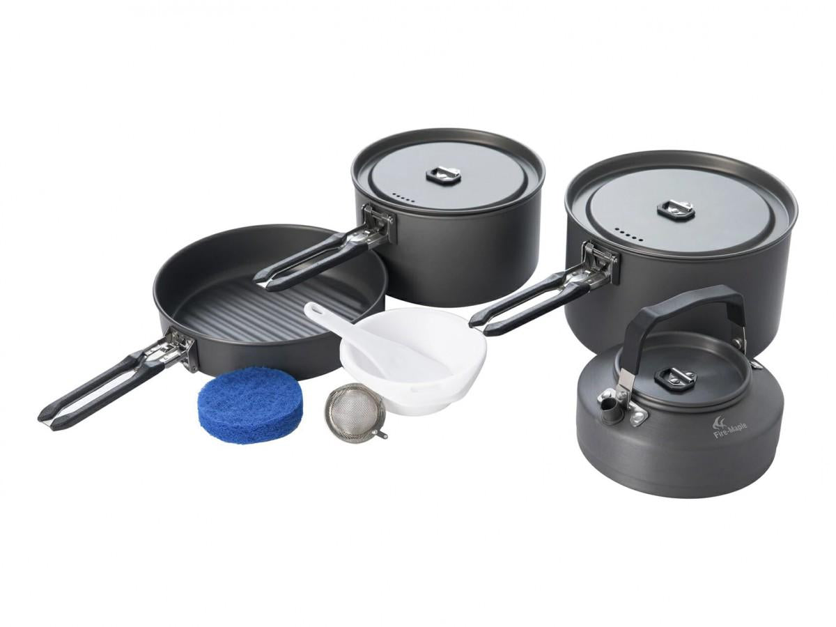FM Feast 4 Black tableware set for 4-5 people.