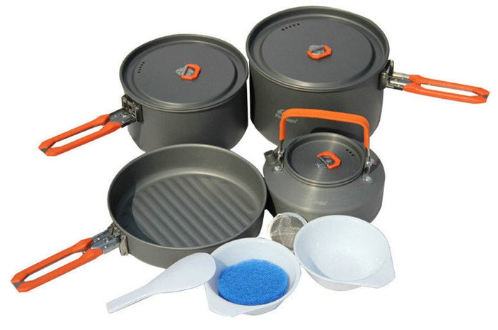 FM Feast 4 Orange tableware set for 4-5 people.